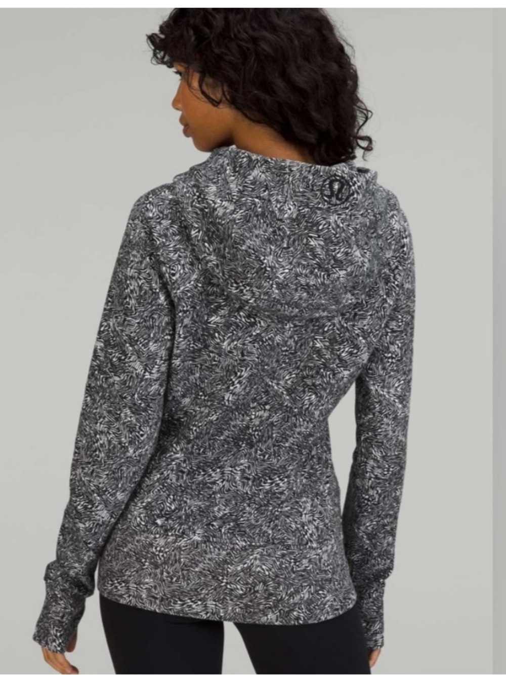Lululemon scuba sz 4